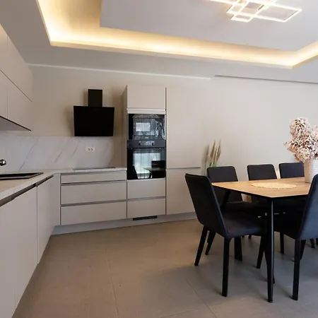 House Al Ponte רוביני